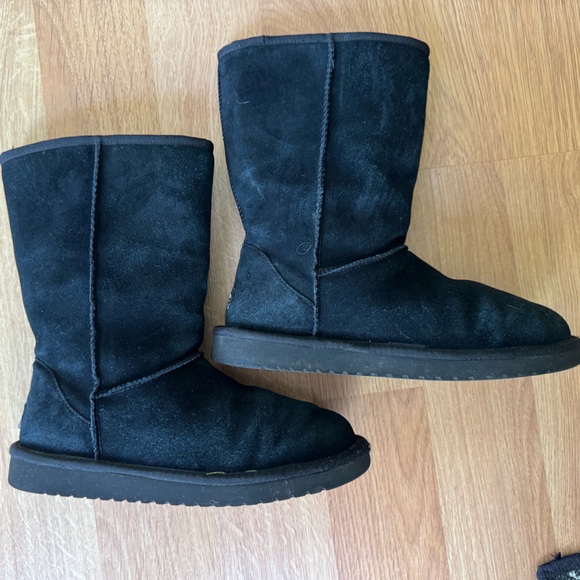 Koolaburra Shoes - Koolaburra by UGG black suede boot sz 8